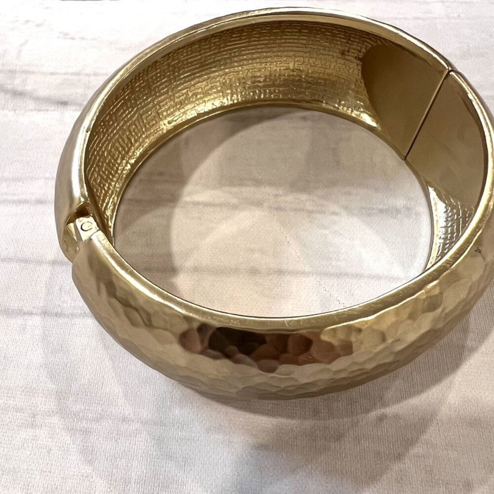 Banana Republic Gold Hammered Bangle
